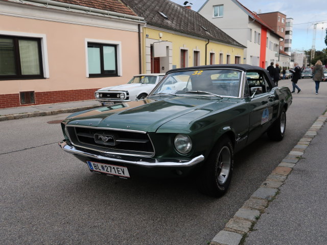 Ford Mustang in Peter-Paul-Stra&szlig;e