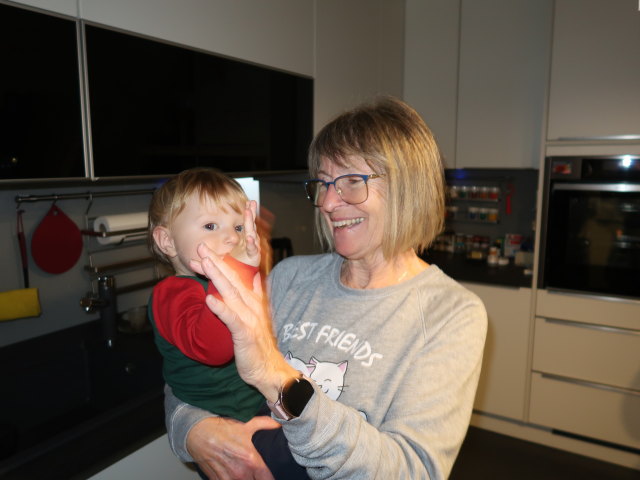 Nils und Mama im Haus meiner Eltern (18. Nov.)
