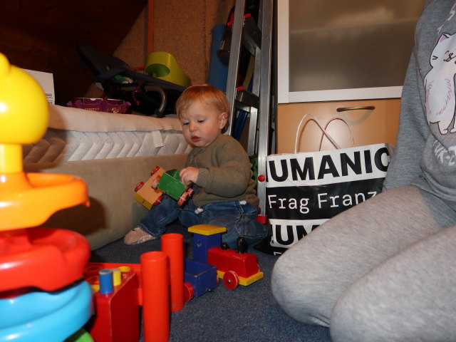 Nils und Mama im Haus meiner Eltern (20. Nov.)