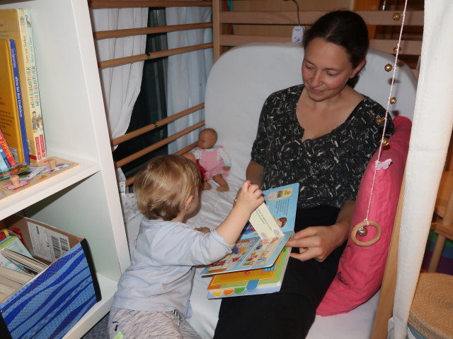 Nils und Sabine in unserer Wohnung