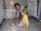 Mama und Nils im Haus meiner Eltern