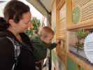 Sabine und Nils am Mistplatz Hernals