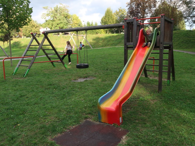 Nils am Spielplatz