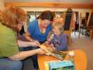 Brigitte, Sabine, Nils und Mama in unserer Wohnung