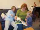 Mama, Brigitte und Nils in unserer Wohnung