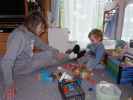 Mama und Nils in unserer Wohnung