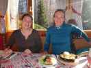 Sabine, Ursa und Nils in der Speckbacherh&uuml;tte, 1.094 m