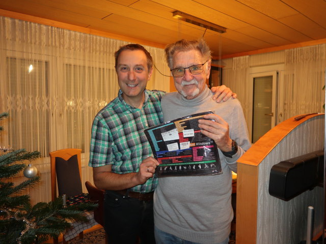 Ich und Papa im Haus meiner Eltern (24. Dez.)