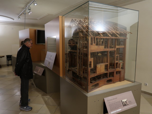 Papa in der Ausstellung 'Spielräume'