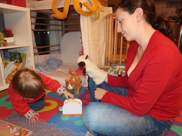 Nils und Sabine in unserer Wohnung