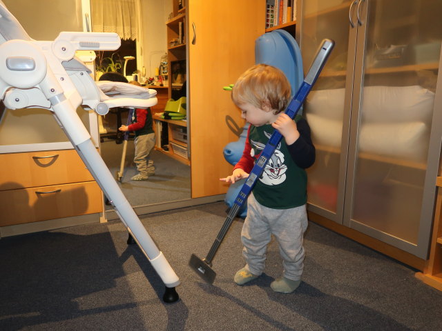 Nils im Haus meiner Eltern