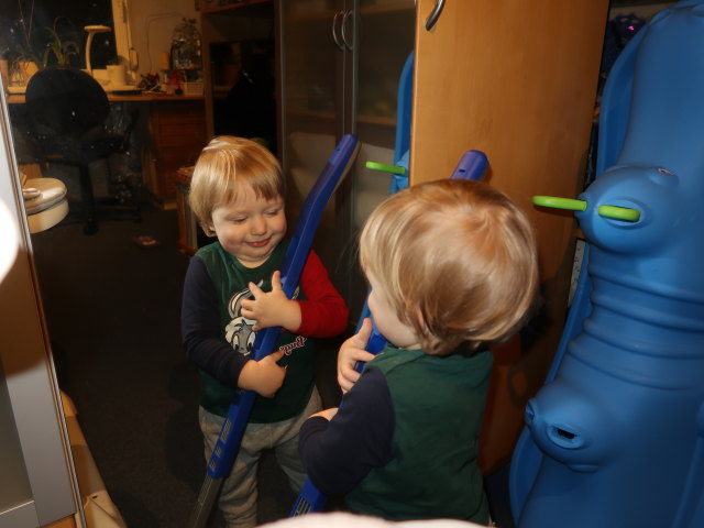 Nils im Haus meiner Eltern