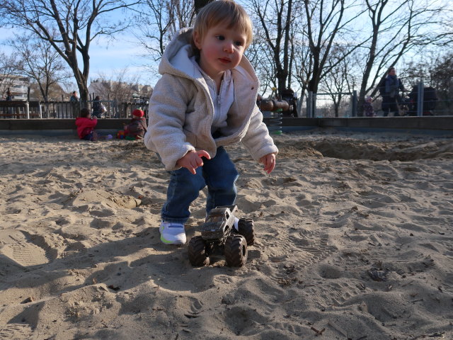 Nils am Spielplatz Lorettowiese