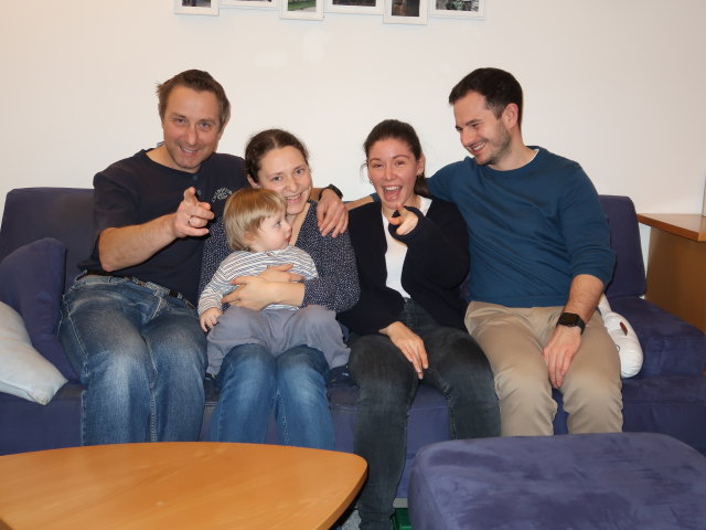 Ich, Nils, Sabine, Daniela und Sebastian in unserer Wohnung