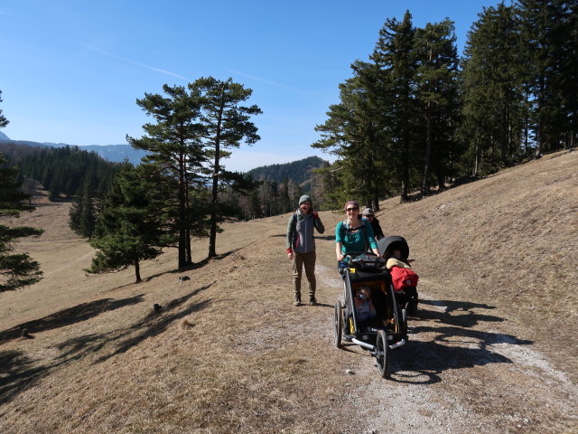 Hannelore, Sabine, Nils, Manuel und Ella zwischen Schoberkapelle und &Ouml;hler-Schutzhaus