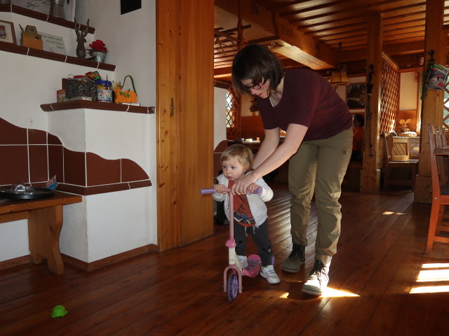 Nils und Hannelore im &Ouml;hler-Schutzhaus, 1.028 m