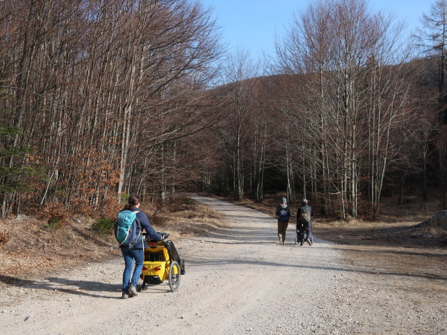 Sabine, Hannelore und Manuel zwischen &Ouml;hler-Schutzhaus und Haltberghof