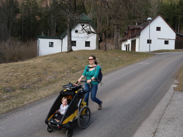 Nils und Sabine beim Haltberghof, 638 m