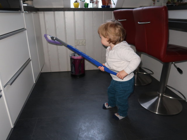 Nils im Haus meiner Eltern