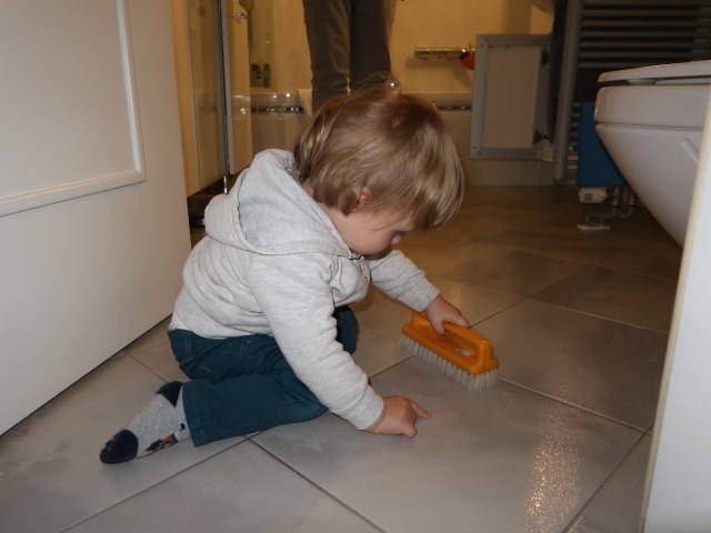 Nils im Haus meiner Eltern