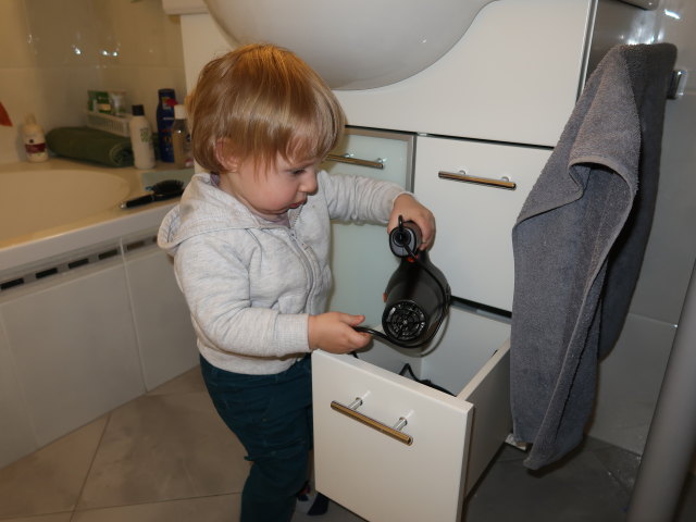 Nils im Haus meiner Eltern