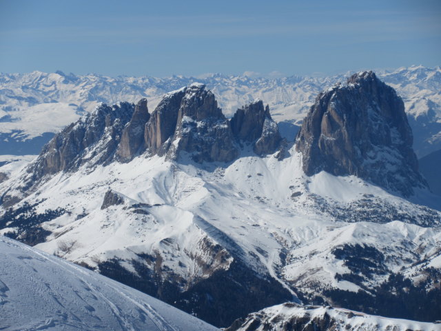 Langkofelgruppe von der Marmolada aus (20. M&auml;rz)