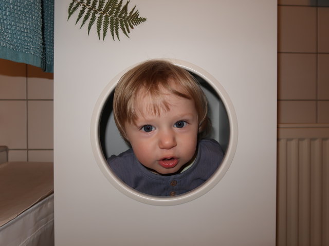 Nils in unserer Wohnung