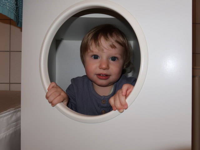 Nils in unserer Wohnung