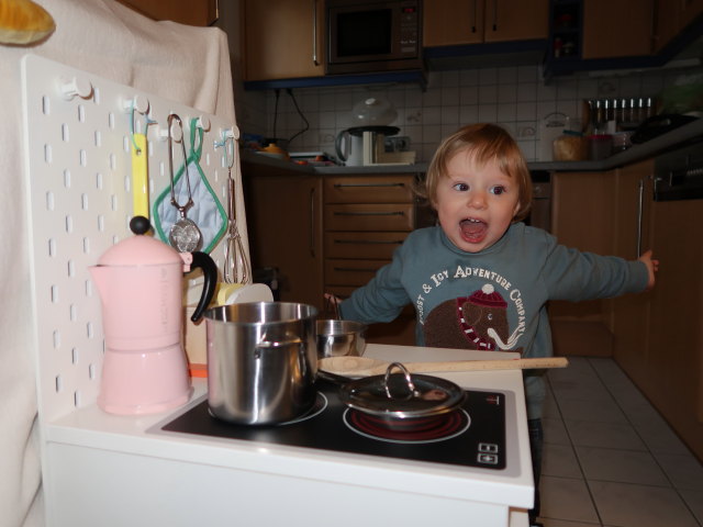 Nils in unserer Wohnung