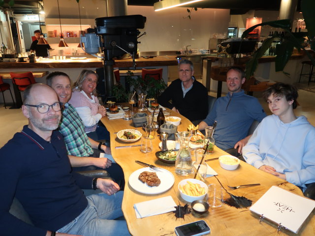 Christian, ich, Doris, Friedrich, J&ouml;rg und Christian im Grillrestaurant Heat