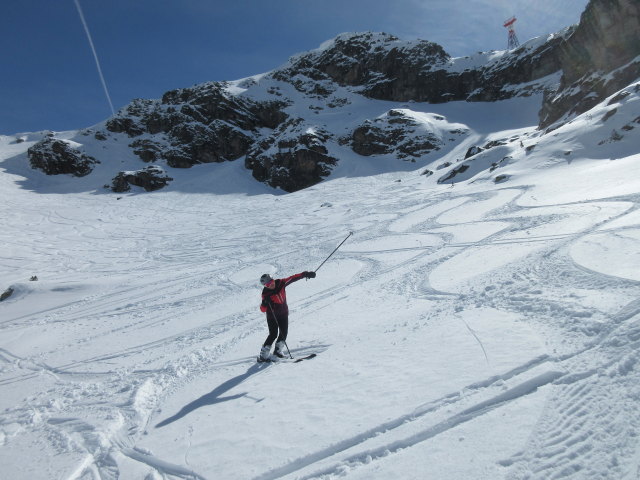Melanie neben der Abfahrt Gr&uuml;nsee