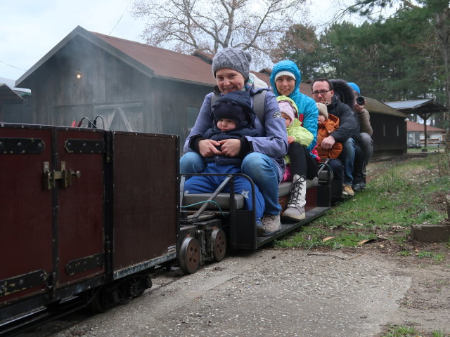 Nils und Sabine in der Gartenbahn