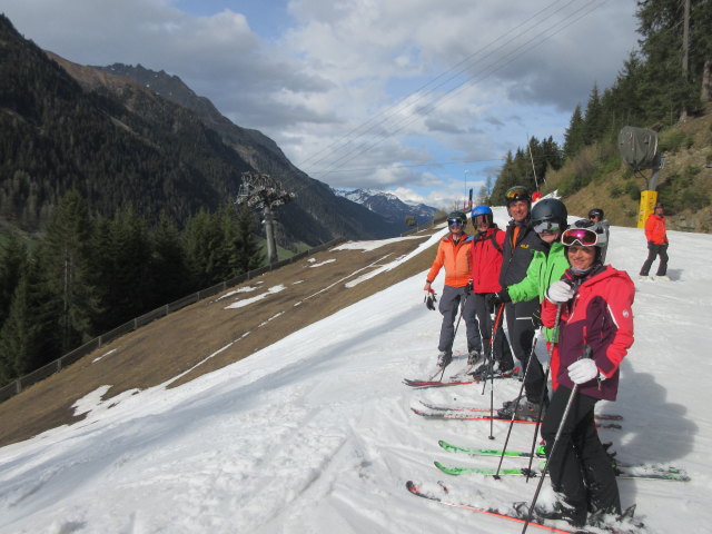 Ich, Stefan, Frank, Heinz und Melanie auf der Talabfahrt (22. Apr.)