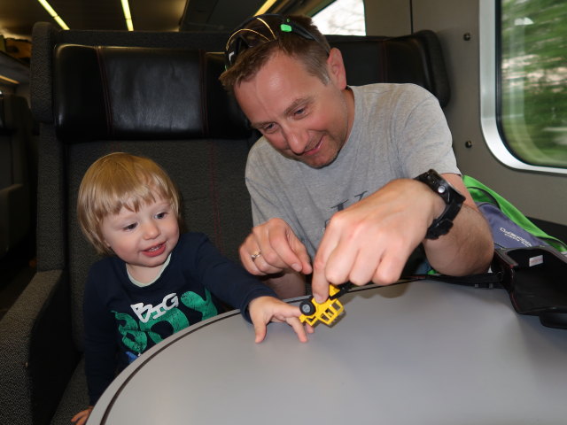 Nils und ich im IC 50173 (18. Mai)