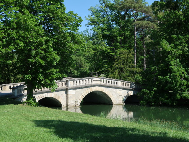 Schlosspark: Steinerne Br&uuml;cke