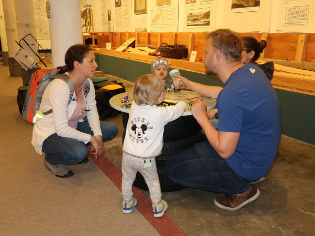 Sabine, Nils, Lukas, Thomas und Kathrin in der Sammlung Verkehr & Mobilit&auml;t