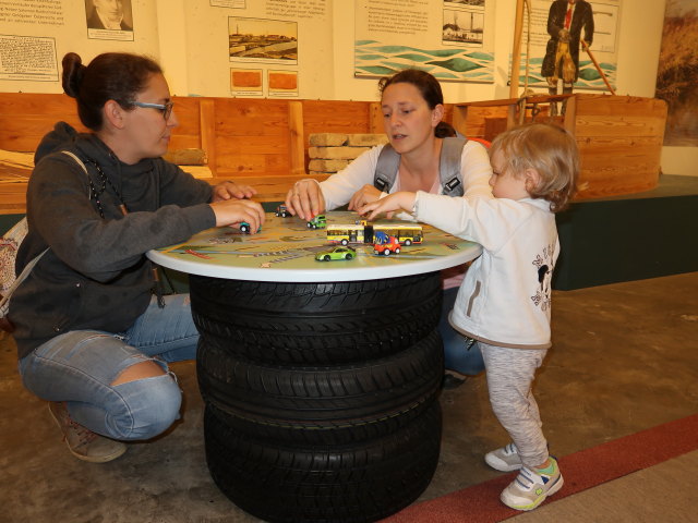 Kathrin, Sabine und Nils in der Sammlung Verkehr & Mobilit&auml;t