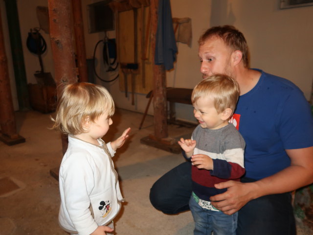 Nils, Lukas und Thomas im Luftschutzkeller