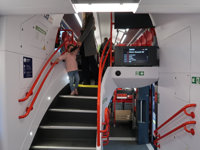 Westbahnhof Wien, 208 m