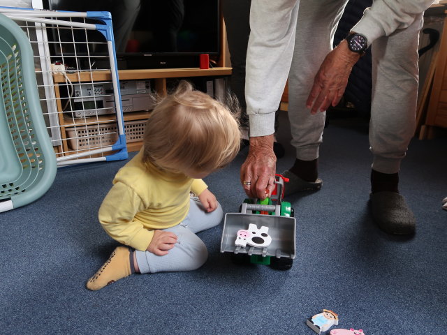 Nils, Mama und Papa im Haus meiner Eltern
