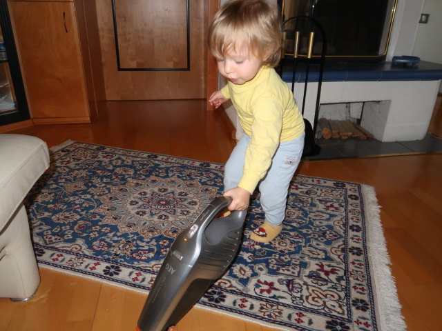 Nils im Haus meiner Eltern