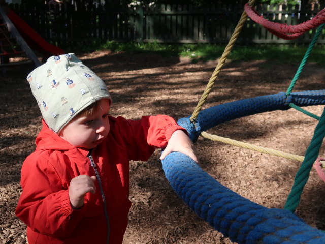 Nils am Erlebnisspielplatz Schlosspark Wolkersdorf