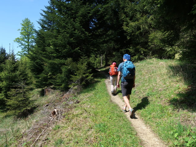 Melanie und Frank zwischen Aussichtsplattform Hollerberg und Hochplettspitz