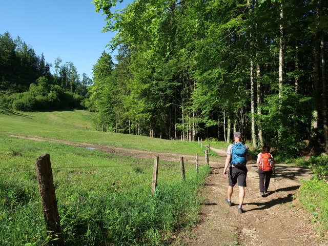 Frank und Melanie zwischen Gasthof Kleefeld und Strobl