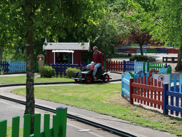 Nils und ich im Sommerland Sj&aelig;lland in N&oslash;rre Asmindrup (18. Mai)