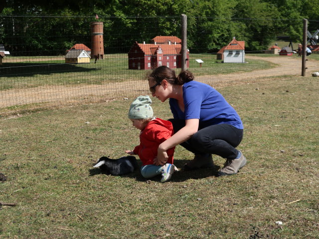 Nils und Sabine im Sommerland Sj&aelig;lland in N&oslash;rre Asmindrup (18. Mai)