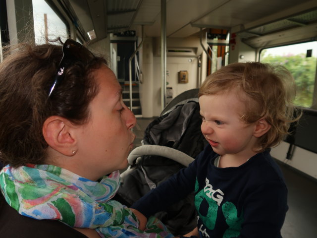 Sabine und Nils im RE 52550 (18. Mai)