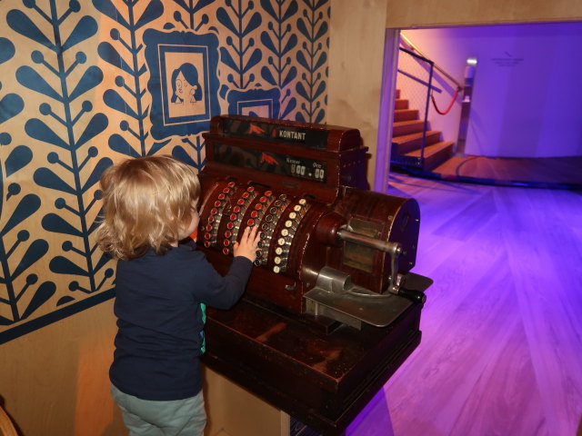 Nils im H. C. Andersens Hus in Odense (19. Mai)