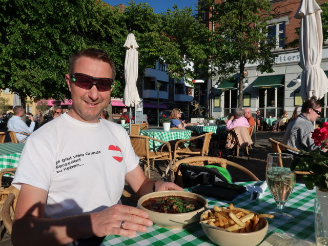 Ich im Restaurant Gr&oslash;nttorvet in Odense (19. Mai)