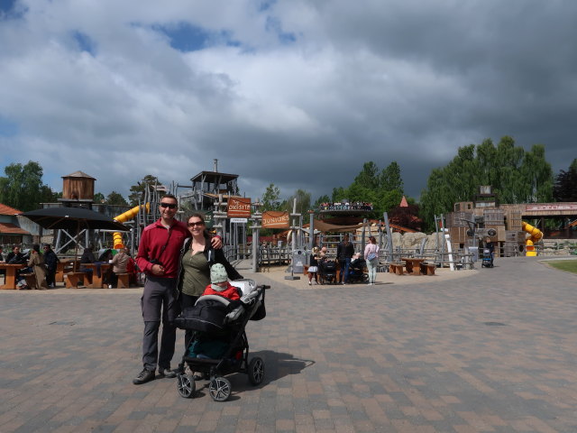 Ich, Sabine und Nils in Dinosaurland in Djurs Sommerland in Nimtofte (21. Mai)